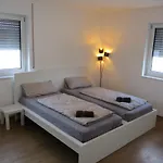 Apartament Velburger 23 *