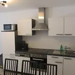 Velburger 23 Apartament *